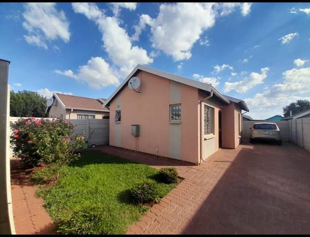 2 BEDROOM HOUSE FOR SALE IN SKY CITY